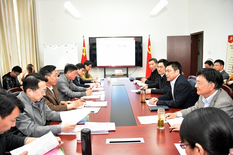 校党委书记余其俊一行来冰球官网调研