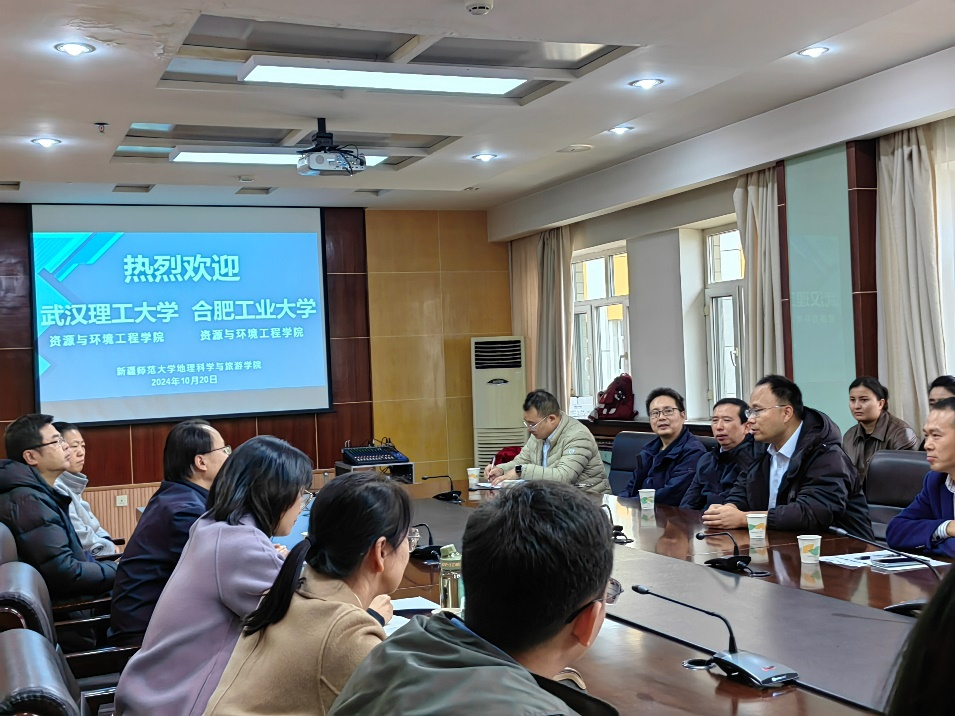 冰球突破mg正规官网师生党支部赴新疆师范大学开展座谈交流活动