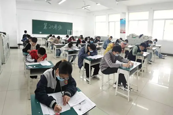 冰球官网参与承办的“海亮杯”第二届全国中学生地球科学竞赛预赛（安徽赛区）顺利举行