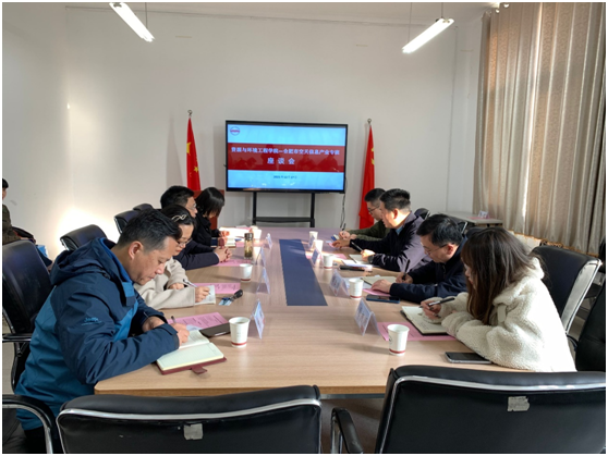 高新区管委会经贸局来访冰球官网