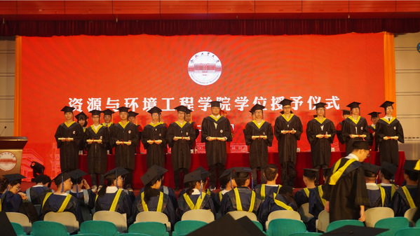 冰球突破mg正规官网（合肥校区）2021年毕业生学位授予仪式举行